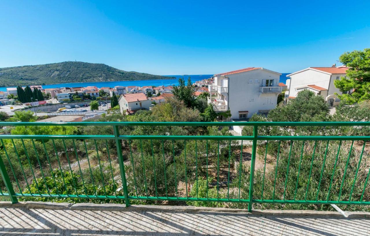 Apartments Anica Primosten Exterior photo