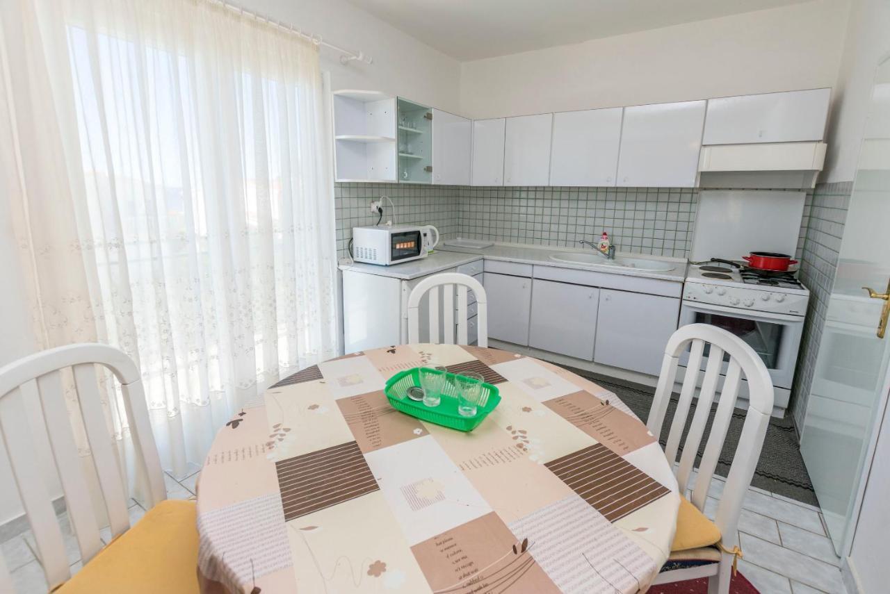 Apartments Anica Primosten Exterior photo