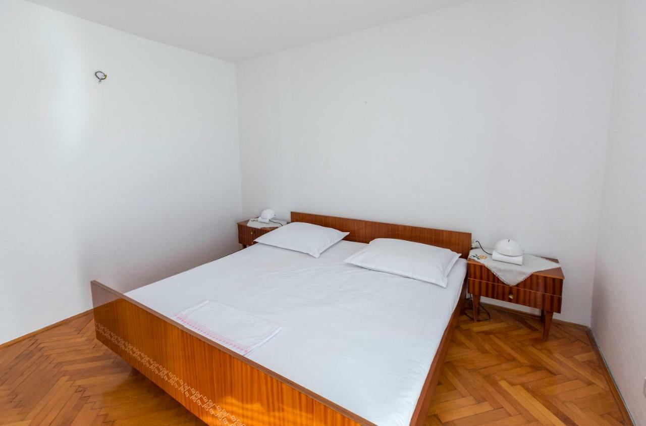 Apartments Anica Primosten Exterior photo