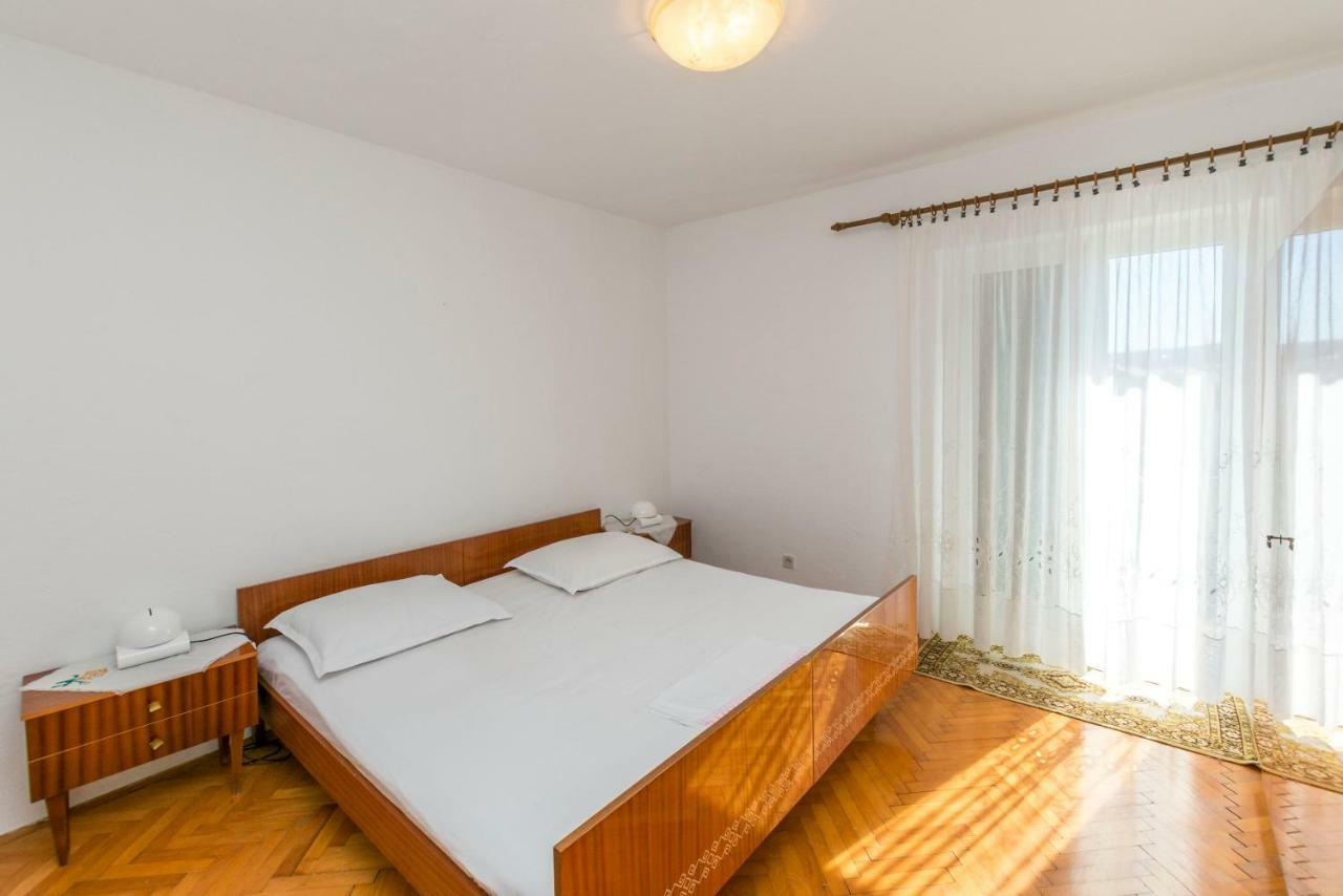 Apartments Anica Primosten Exterior photo